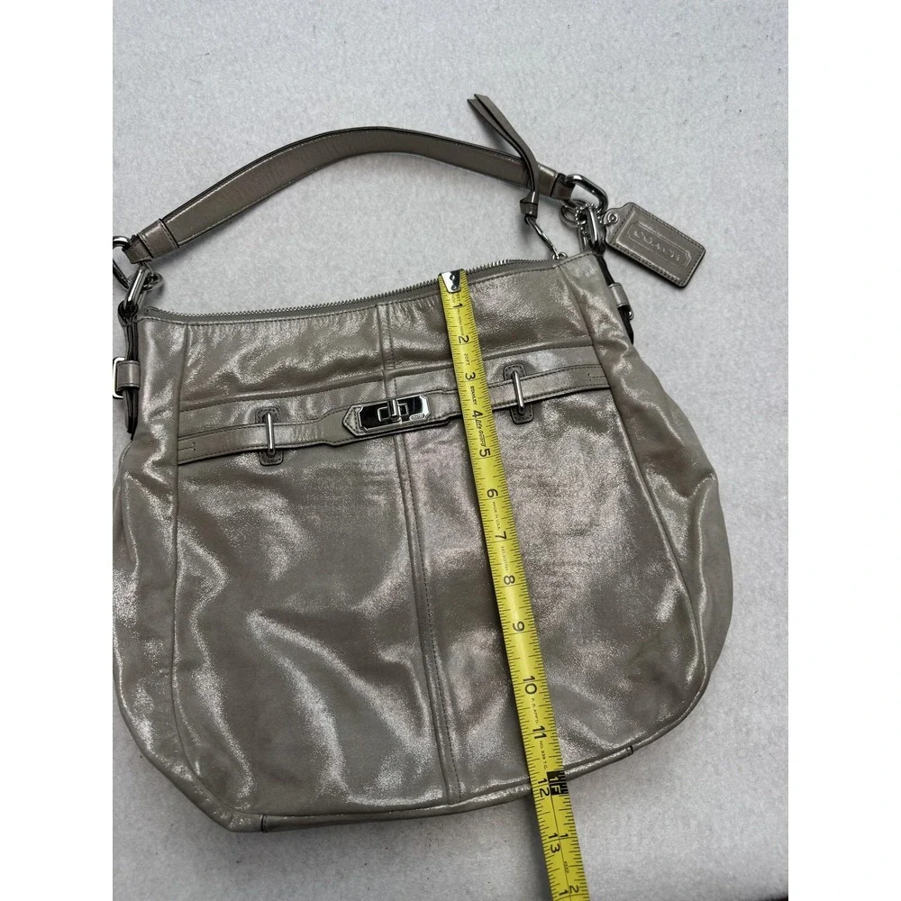 Coach‎ Chelsea Ashlyn Hobo Shoulder Bag Women's Large Metallic Leather Gray Zip